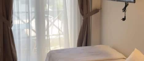 1 bedroom, iron/ironing board, free WiFi, bed sheets