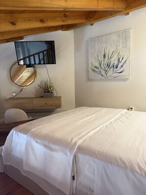 1 habitación, tabla de planchar con plancha, wifi gratis y ropa de cama 