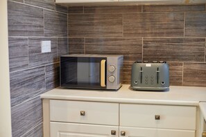 Interior - Host & Stay | Highwood Avenue (Nottingham)