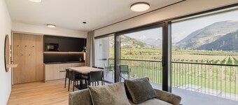 Trianglhof Apartment 'Kampill' with Stunning Mountain Views and Spacious Balcony