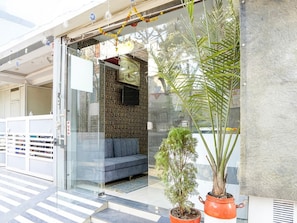 Hus | Reception