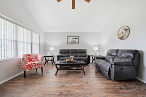 Living area - Near BSU and IU Health 3 bedroom, 2 bathroom home. Great location. (Muncie)