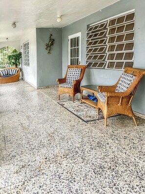Rumah, pemandangan kebun | Teras/patio