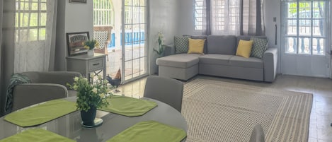 บ้านพัก, วิวสวน | ภายใน