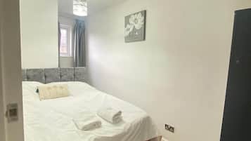 5 bedrooms, iron/ironing board, free WiFi, bed sheets