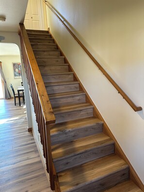 Interior - Paradise Valley Townhome with Stunning Mountain Views and Unmatched Comfort. (Emigrant)