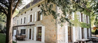 Large Charming House La Rivière, Heated Pool, Sleeps 15