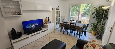 TV, stereo, offices