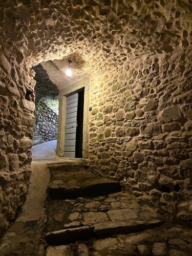 Stone house in Tuscany – A Charming Retreat