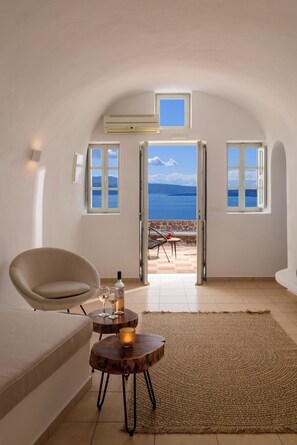 Romantic Room, Sea View | Living area