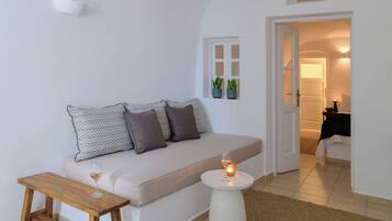 Romantic Room, Sea View | Living area | 32-inch Smart TV with digital channels