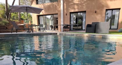 Modern Villa with Provencal Charm