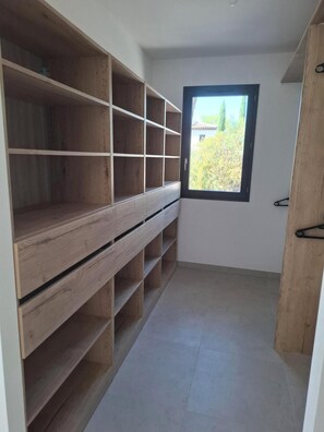 Interior - Modern Villa with Provencal Charm (Saint-Raphaël)