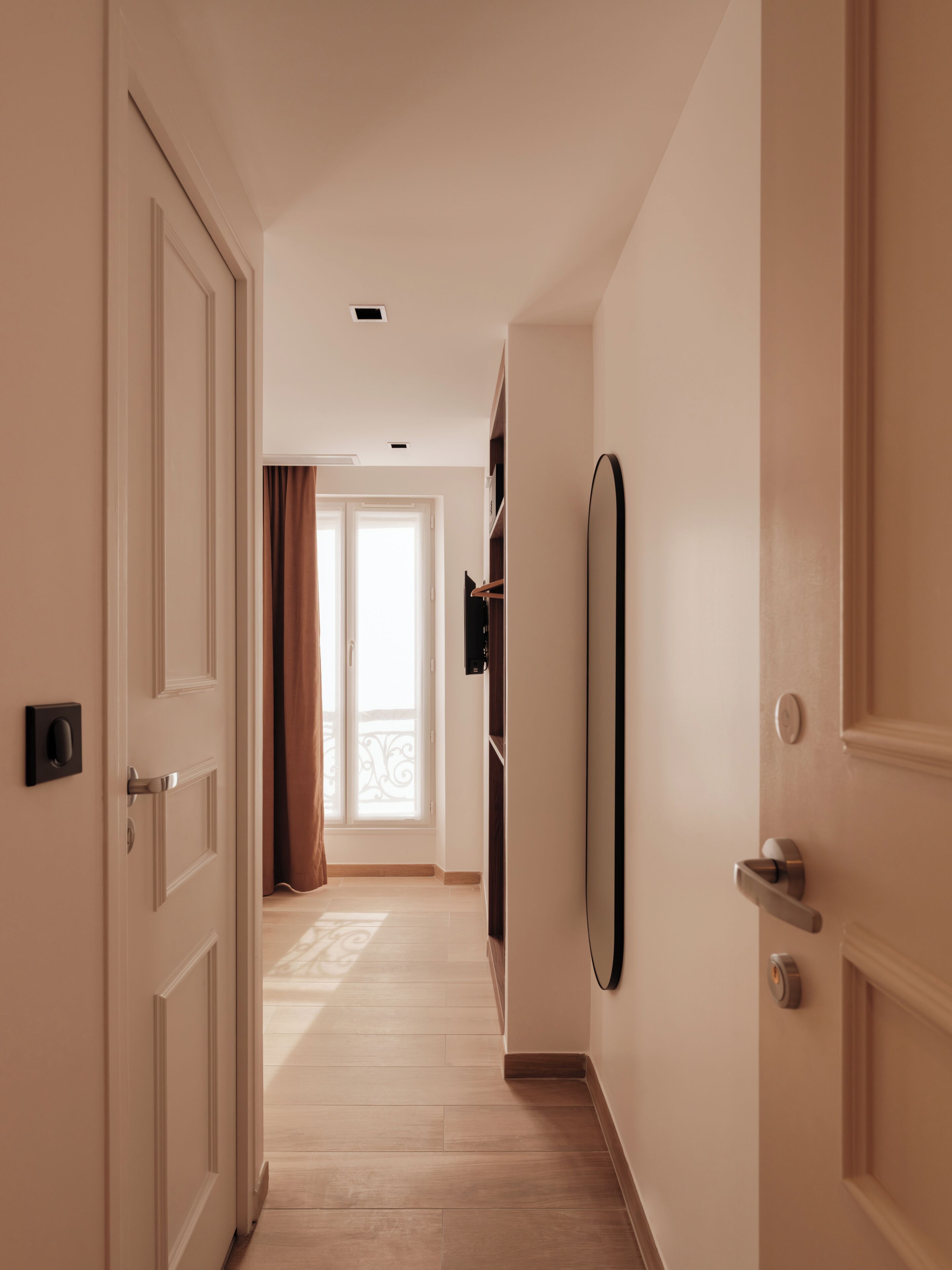 Deluxe Double Room | In-room safe, soundproofing, iron/ironing board, free WiFi