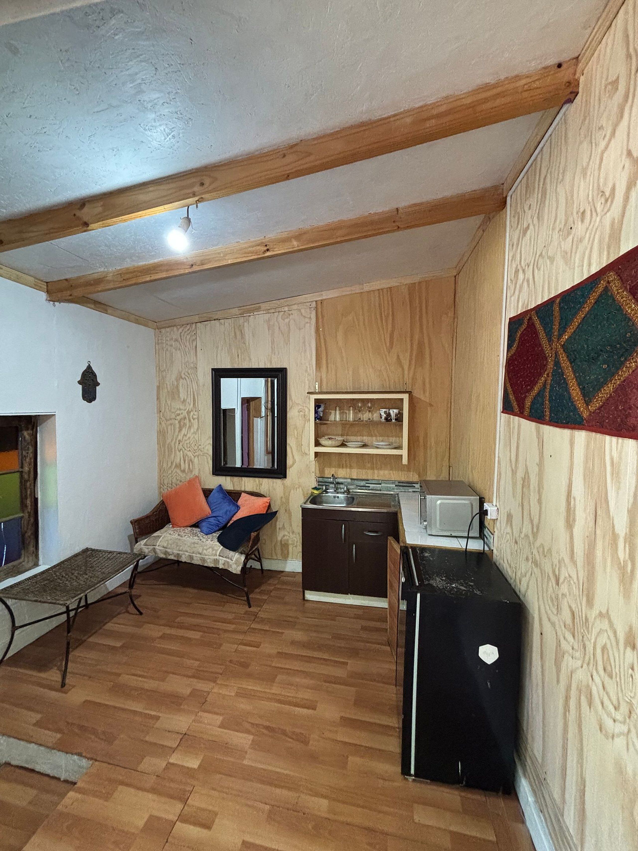 Cabin (06) | Living area