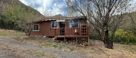Cabin | Exterior
