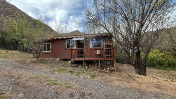 Cabin (08) | Exterior