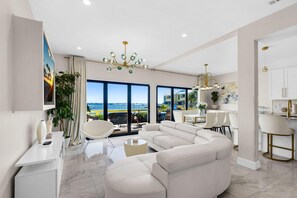 House, Multiple Beds (Buena Vida 22 - A) | Living area - Buena Vida 22 - A (Navarre)