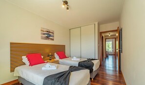 컴포트 아파트, 발코니, 시내 전망