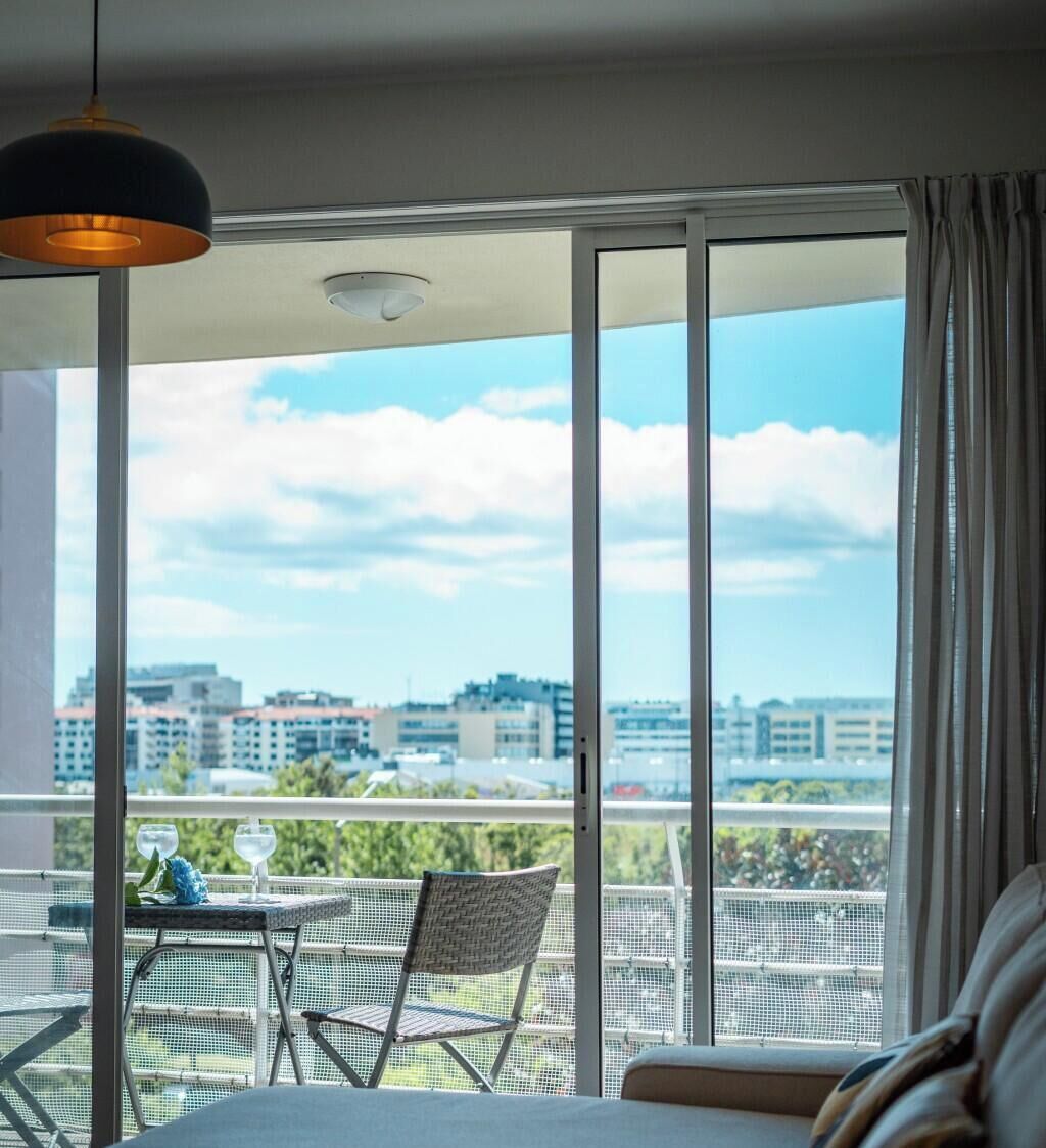 Comfort Apartment, Balcony, City View | Living area