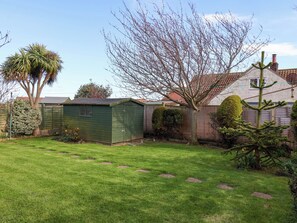 Property grounds - The Nook (Whitby)