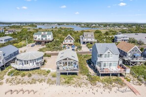 Exterior - Direct Oceanfront on Charleston Beach! (Charleston)