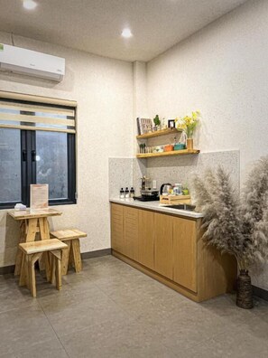 Standard-Apartment, Stadtblick | Speisen