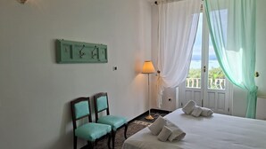 1 bedroom, iron/ironing board, free WiFi, bed sheets - Harmonies by the sea (Siracusa)