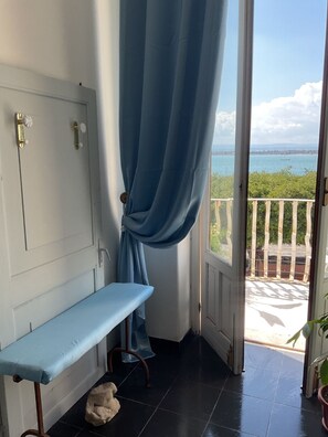 Interior - Harmonies by the sea (Siracusa)