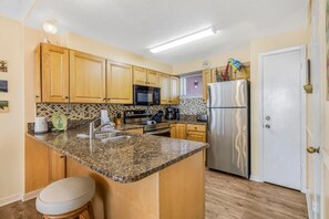 Íbúð - mörg rúm (Buena Vista 203) | Einkaeldhús