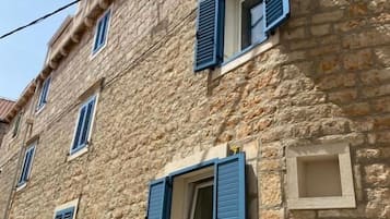 Apartment | Exterior detail