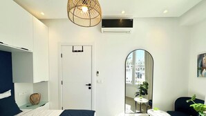 Ảnh chưa phân loại, 3 trong số 17 ảnh, nút