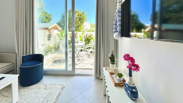 Ảnh chưa phân loại, 1 trong số 17 ảnh, nút