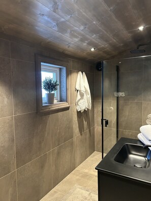 Chambre Double Romantique | Salle de bain