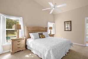 Room - No Rear Neighbors Lovely 4 Bedroom 3 Bath Home with South Facing Pool and Spa! (Davenport)