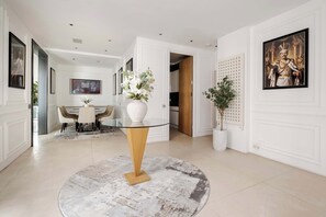 Dining - LUX 4BR 2BA in the ♥️ of Mayfair on Park Lane ❄️ Air Conditioning | Sleeps 8 (Greater London)