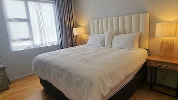 WiFi, bed sheets