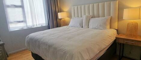 WiFi, bed sheets