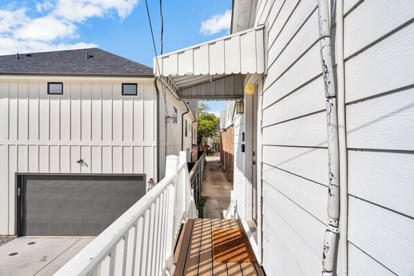 Property grounds - University Park Gem within walking distance to SMU, Stadium & Snider Plaza! (Dallas)