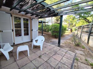 Chambre Double Classique | Terrasse/Patio