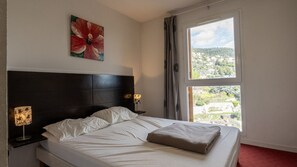 1 bedroom - Bright apartment for 4 people, with a balcony (Grasse)