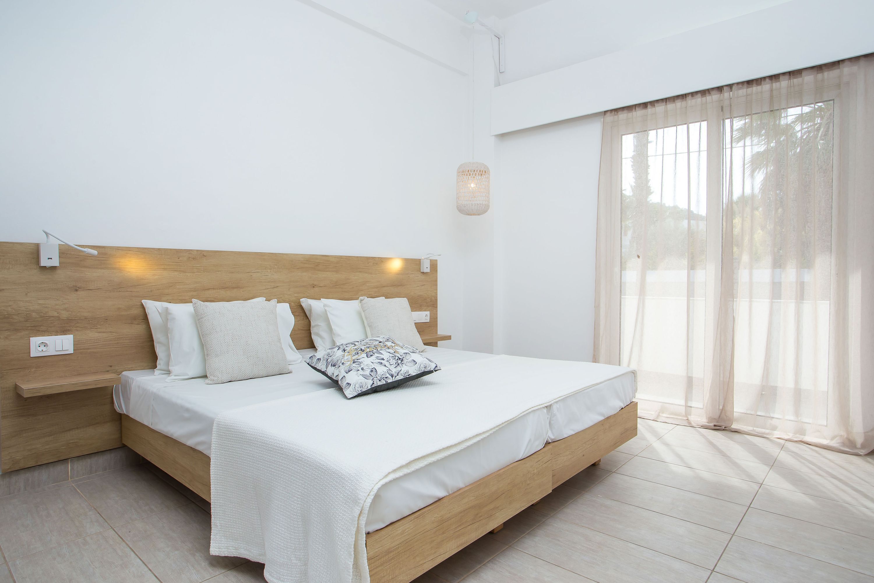 1 chambre, bureau, Wi-Fi gratuit, draps fournis