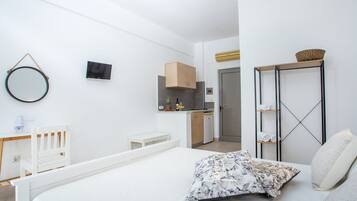 Desk, iron/ironing board, free WiFi, bed sheets
