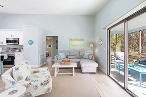 TV - Sojourn Dog Friendly Modern 2BD with Bikes (Kill Devil Hills)