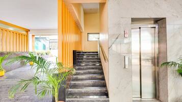 Rumah | Resepsionis