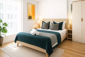 Room - Designer Shoreditch Apartment – 2 Bedrooms (London)