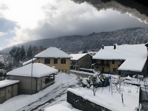 Gîte de l'Ain t'y piques – Charming Country Stay with Grand Colombier View