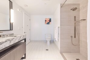 Shower, hair dryer, towels - Seaport Retreat - Rooftop Pool & Gym (Boston, MA)