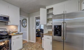 Interior - Chop House - King Bed, Smart TVs & Backyard Fun! (Douglasville)