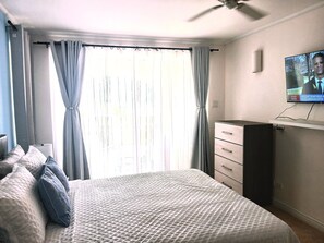 2 chambres, fer et planche à repasser, Wi-Fi, draps fournis